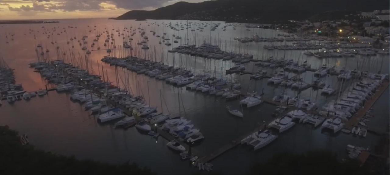 Imagine972 Martinique Bateau Hotel A Quai Le Marin 3 Cabines 3 Salles De Bains 6 Pers Maxi Exterior foto